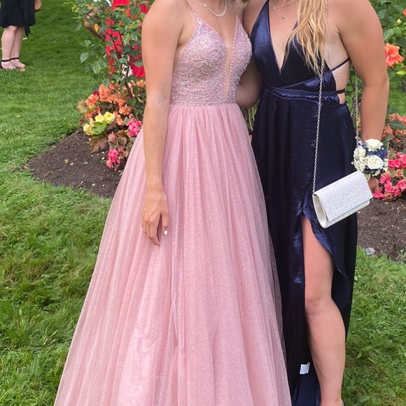 Prom dress - Picture 1 of 2